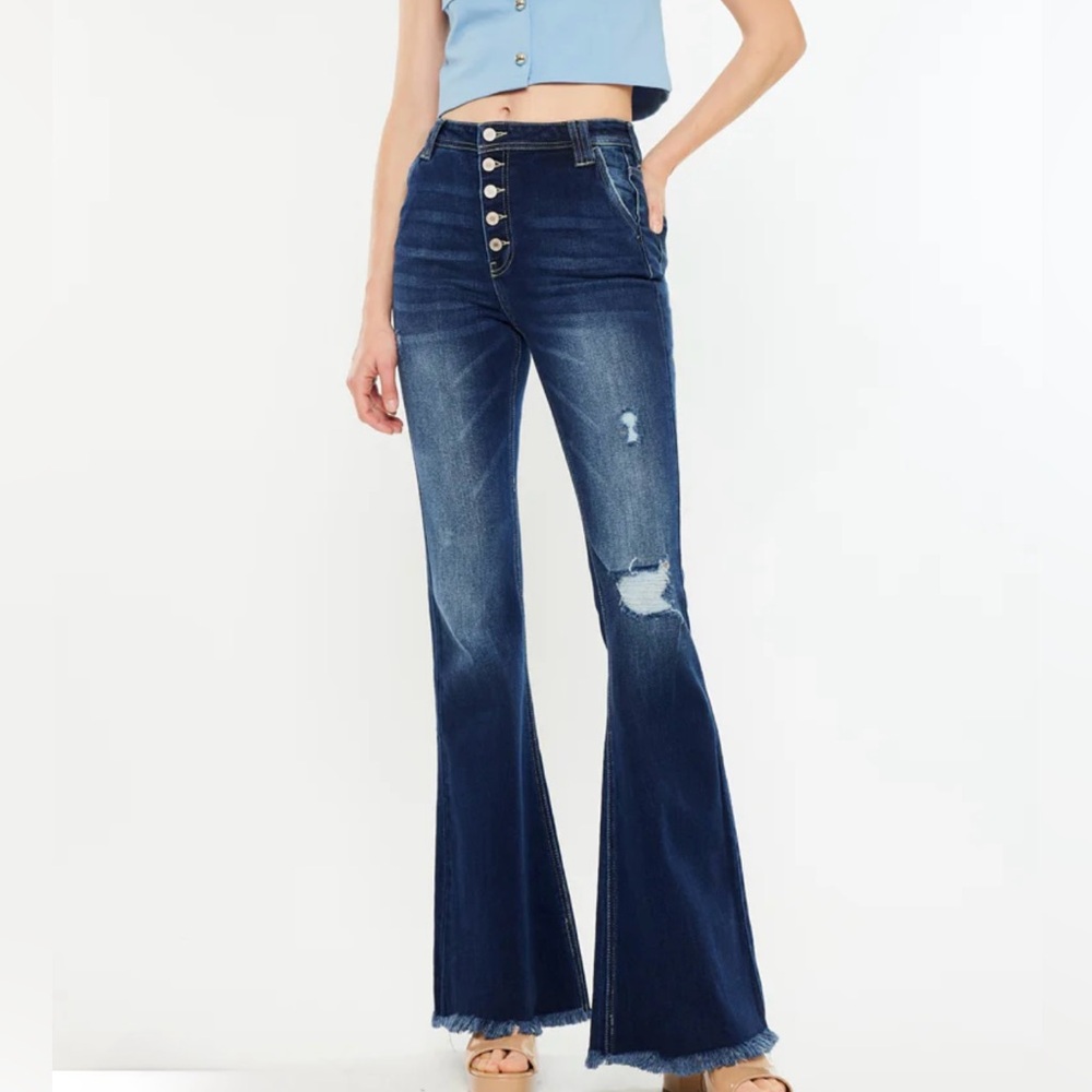 Kancan Sian High Rise Flare Jeans. Size 11/29. Dark Wash. Bohemian. Flare hems.
